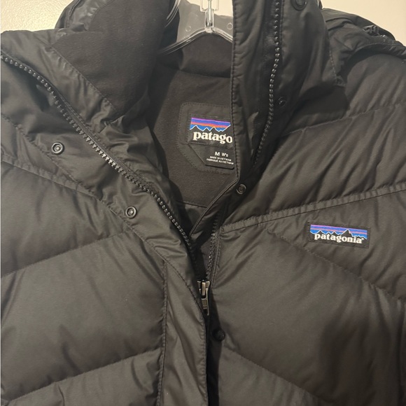Patagonia Women's Dark Puffer Coat - Picture 2 of 3